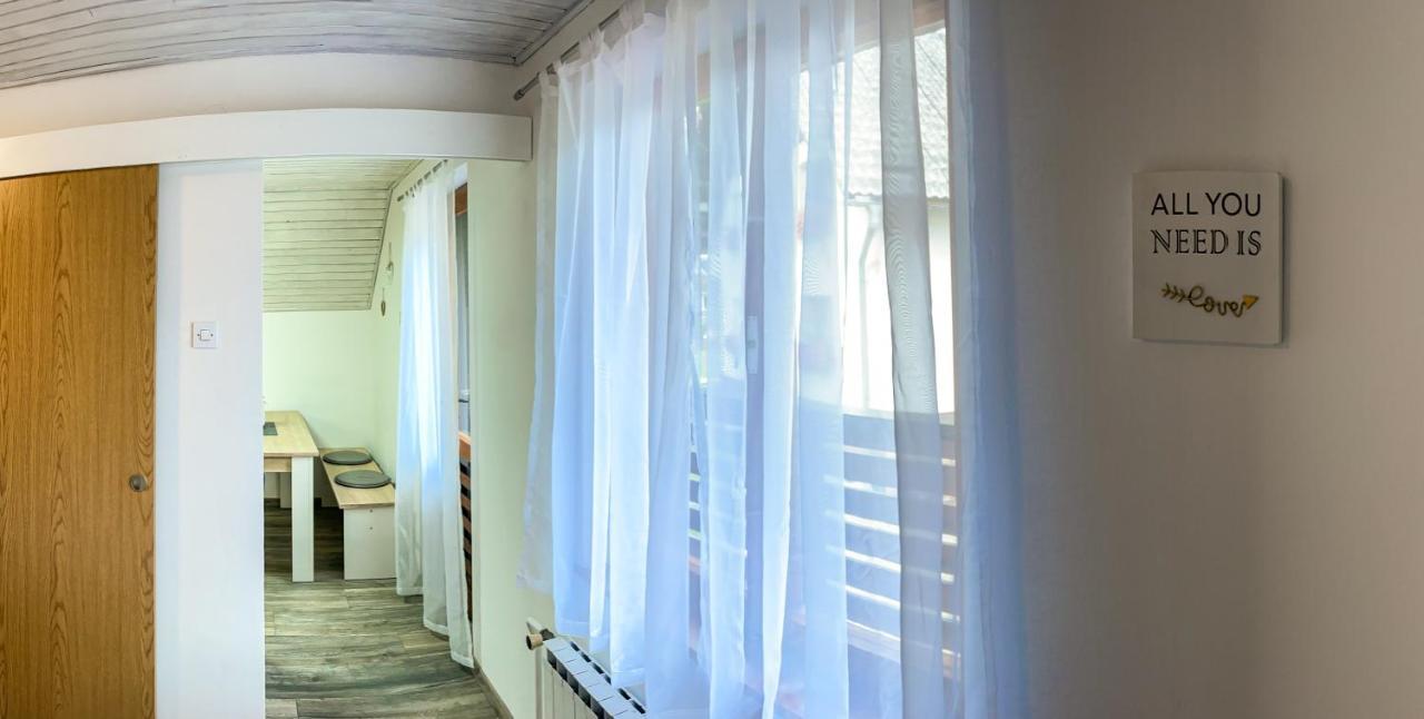 Апартаменты Apartma Petra Ravnik - Wanderer'S Hut Бохинь Экстерьер фото